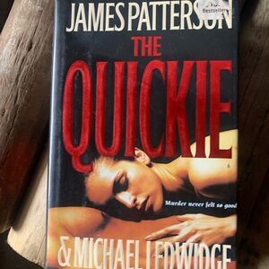 Book James Patterson The quickie, The Bone Bed, and swimsuit .